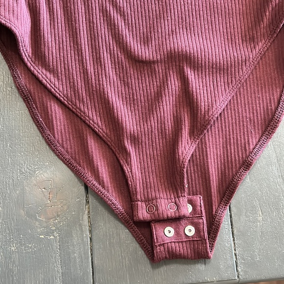 Burgundy ribbed body suit - Picture 4 of 8